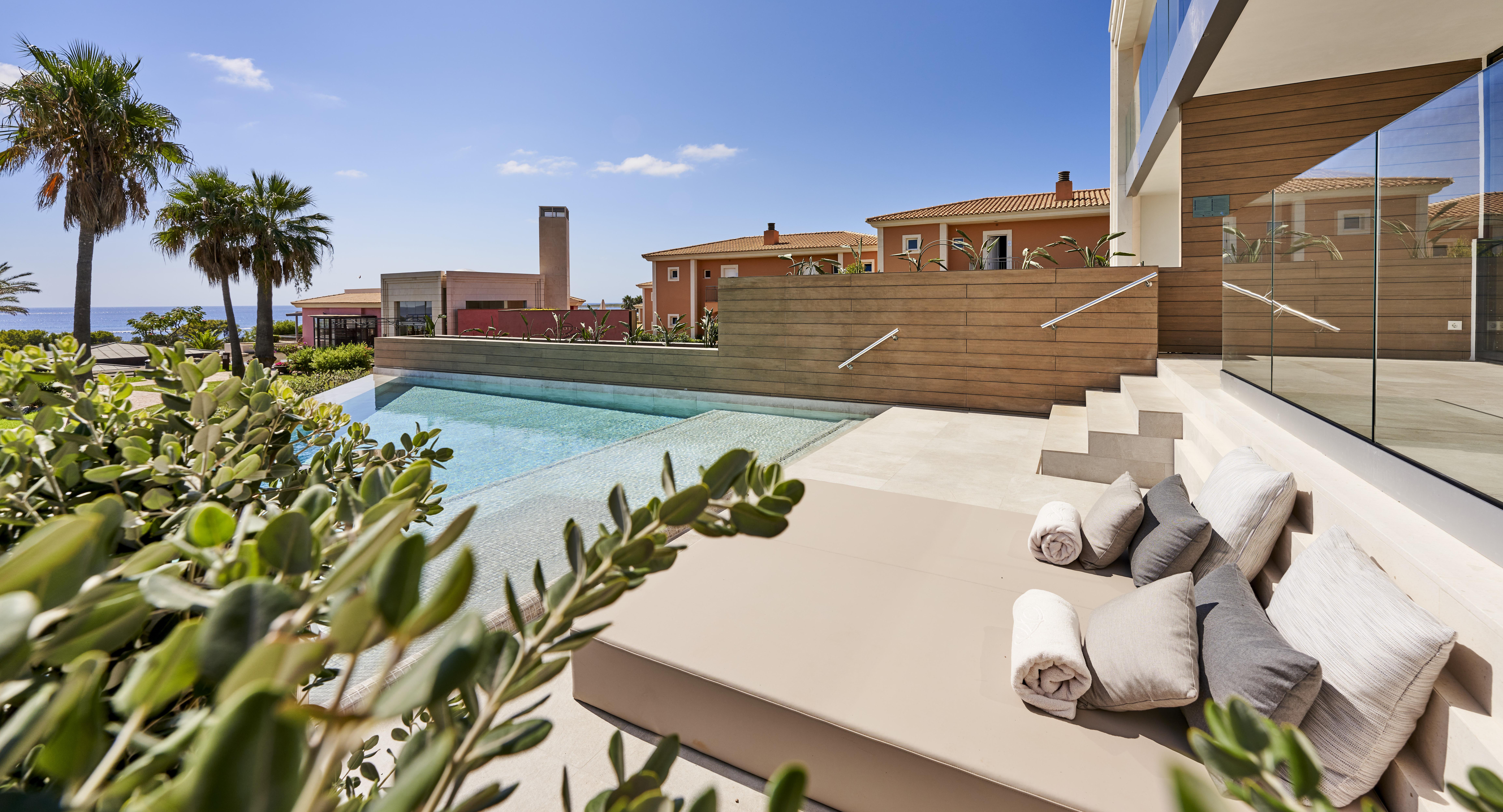Insotel Punta Prima Prestige Suites & Spa Exterior photo
